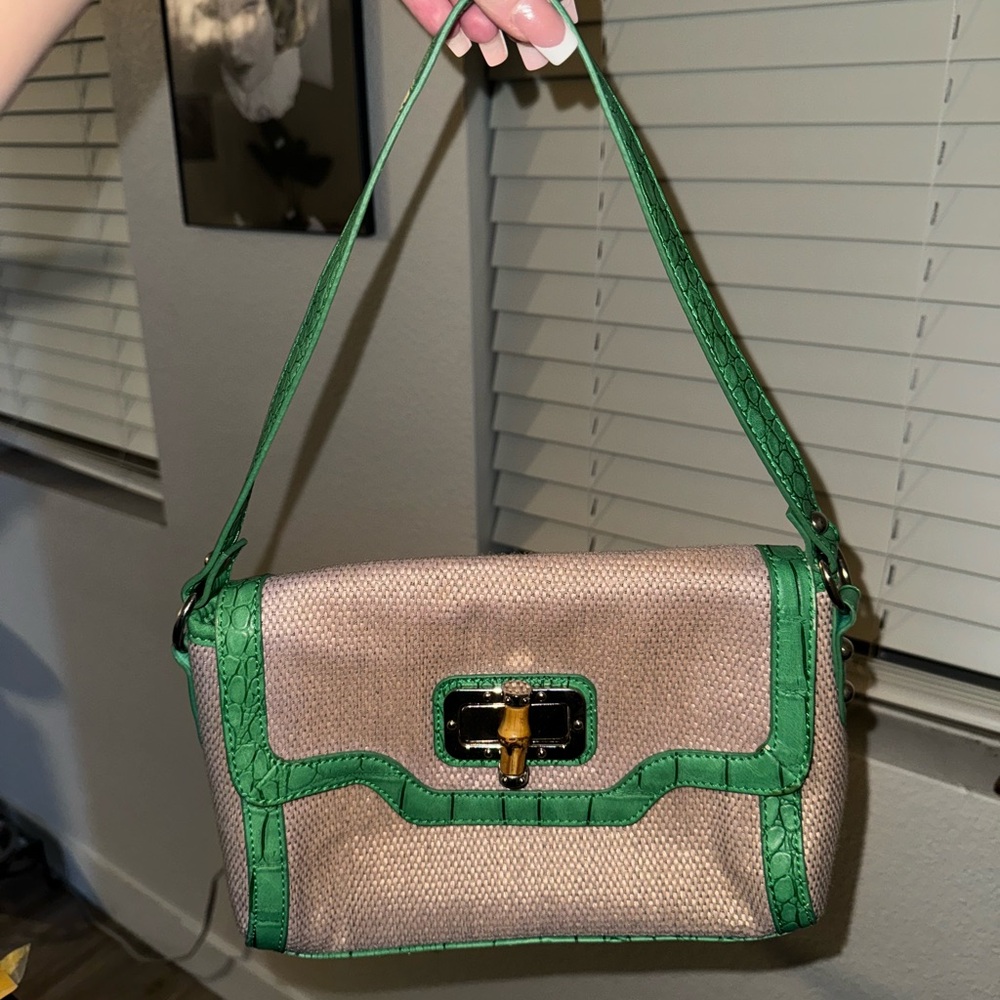 Vintage faux green leather straw purse